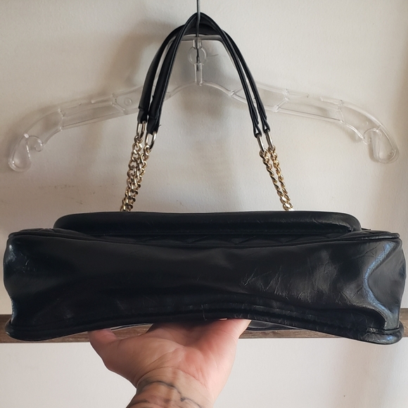 Quilted Chained Faux Leather Purse - Picture 5 of 13